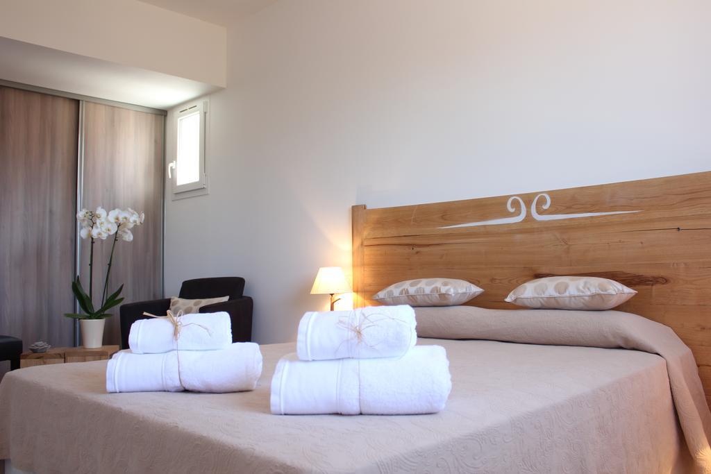 Villas Cala Corsa - 3 Et 4 Chambres - Cala Rossa Porto-Vecchio - Villas Entierement Climatisees Avec Piscine Chauffee Partagee Et Piscines Privees - Internet Gratuit Exterior foto